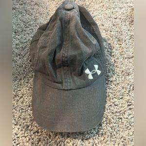 Women’s grey under armour hat
